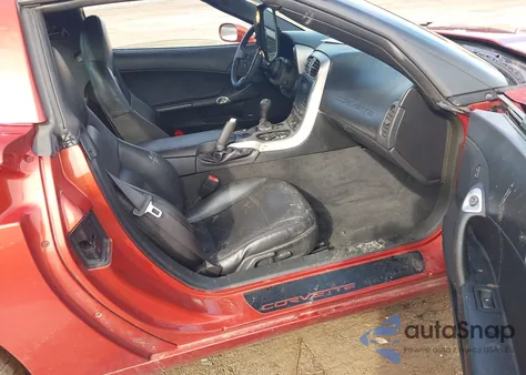 2005 Chevrolet Corvette z USA, uszkodzony, nr VIN 1G1YY24UX55132772